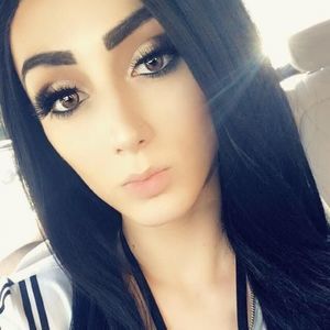 Meet your Posher, Delaney